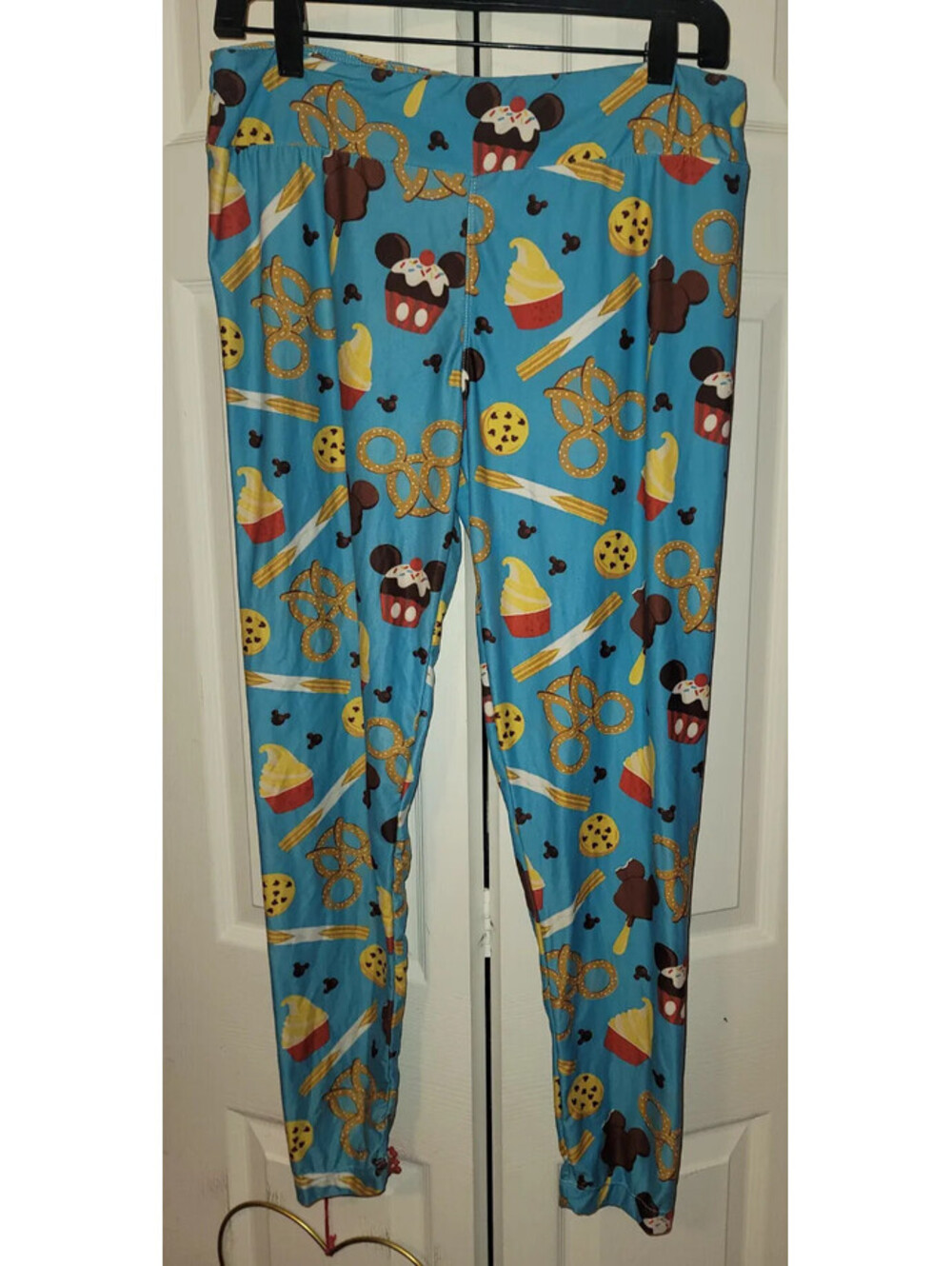 DISNEY PARKS SWEETS DESSERTS MICKEY LEGGINGS ADULT SIZE LARGE